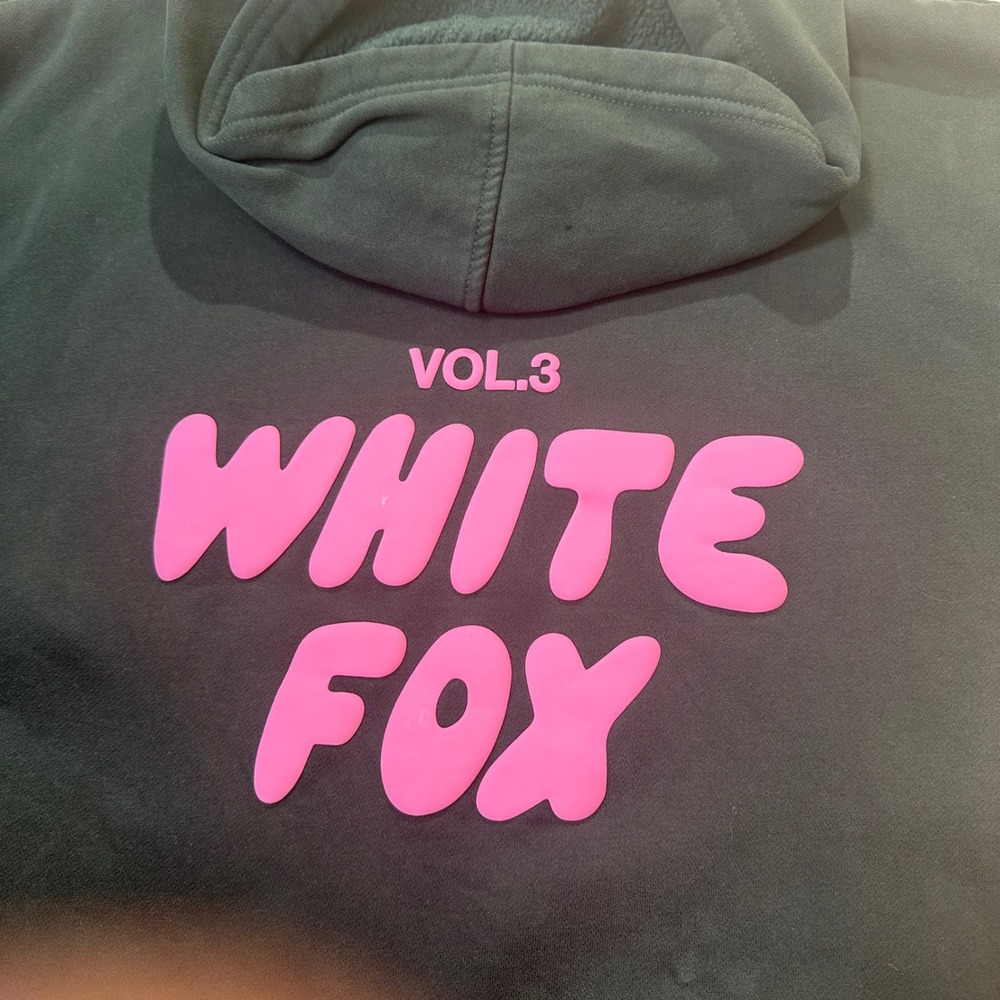White Fox Boutique Vol. 3 Forest Green Hoodie and Joggers Set Pink Logo S/M - Picture 7 of 16